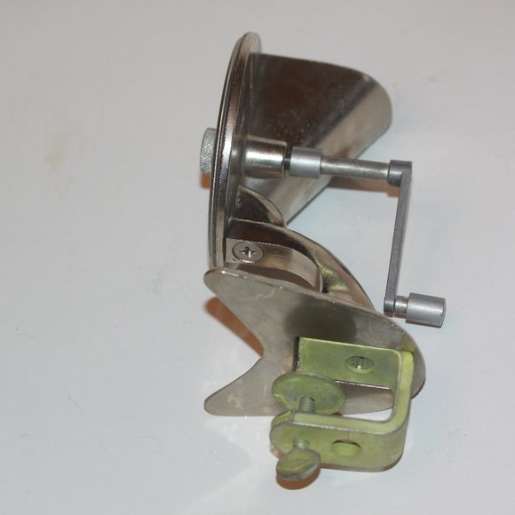 Vintage CAPSON food cutter processor slicer grater hand crank table clamp - Picture 4 of 5